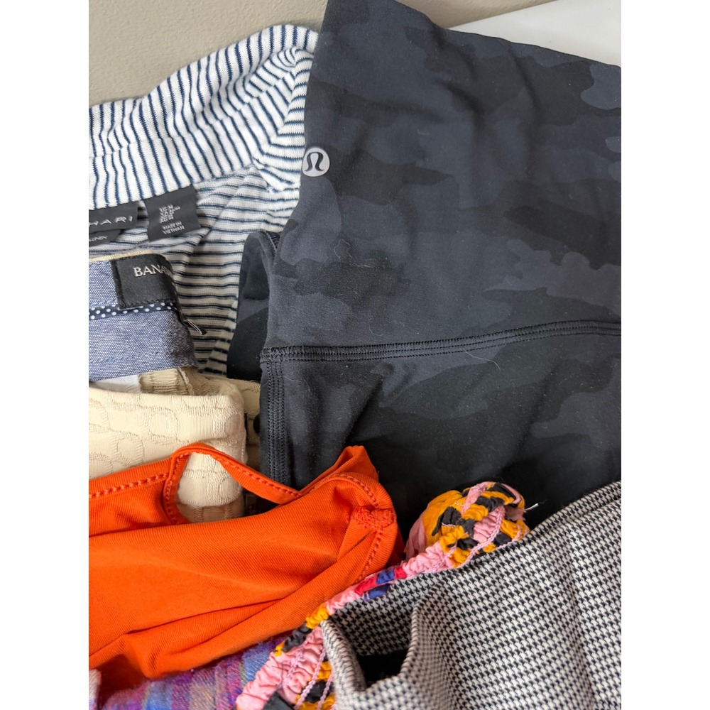 11 Pc Womens Reseller Clothing Lot Lululemon Anthropologie Zara NWT EUC - Picture 4 of 5